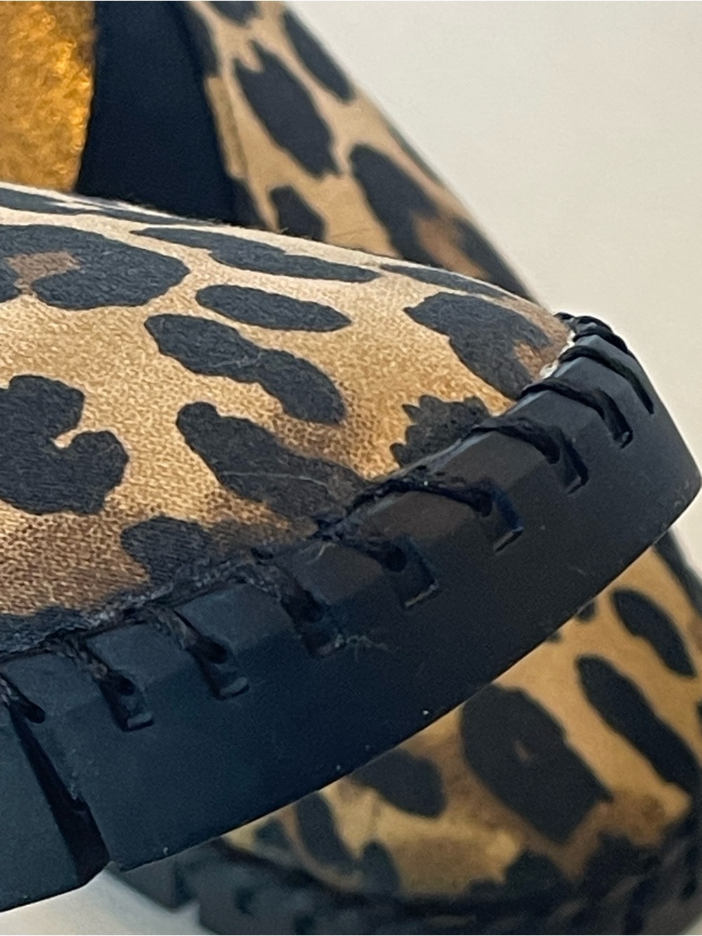 NEW J. RENEE DARVINA LEOPARD PRINT SLIP ON 1 INCH PLATFORM SNEAKER WOMENS SZ 6M - Picture 8 of 15